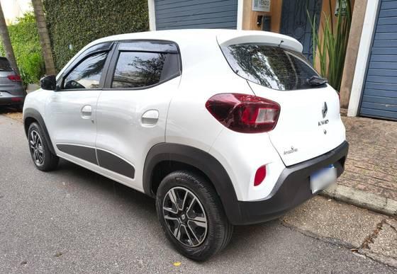 RENAULT KWID 1.0 12V SCE FLEX INTENSE MANUAL RENAULT KWID 1.0 12V SCE FLEX INTENSE MANUAL